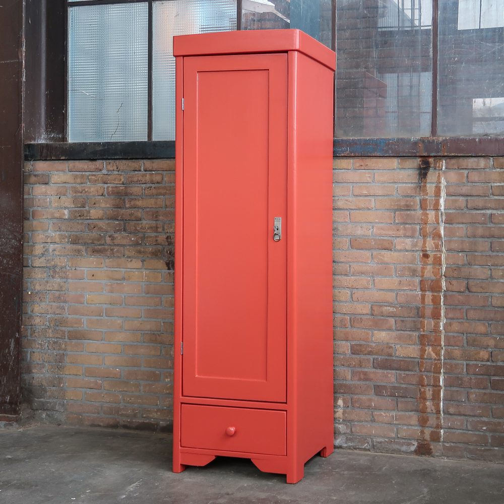 Rode brocante linnenkast - Afbeelding 2