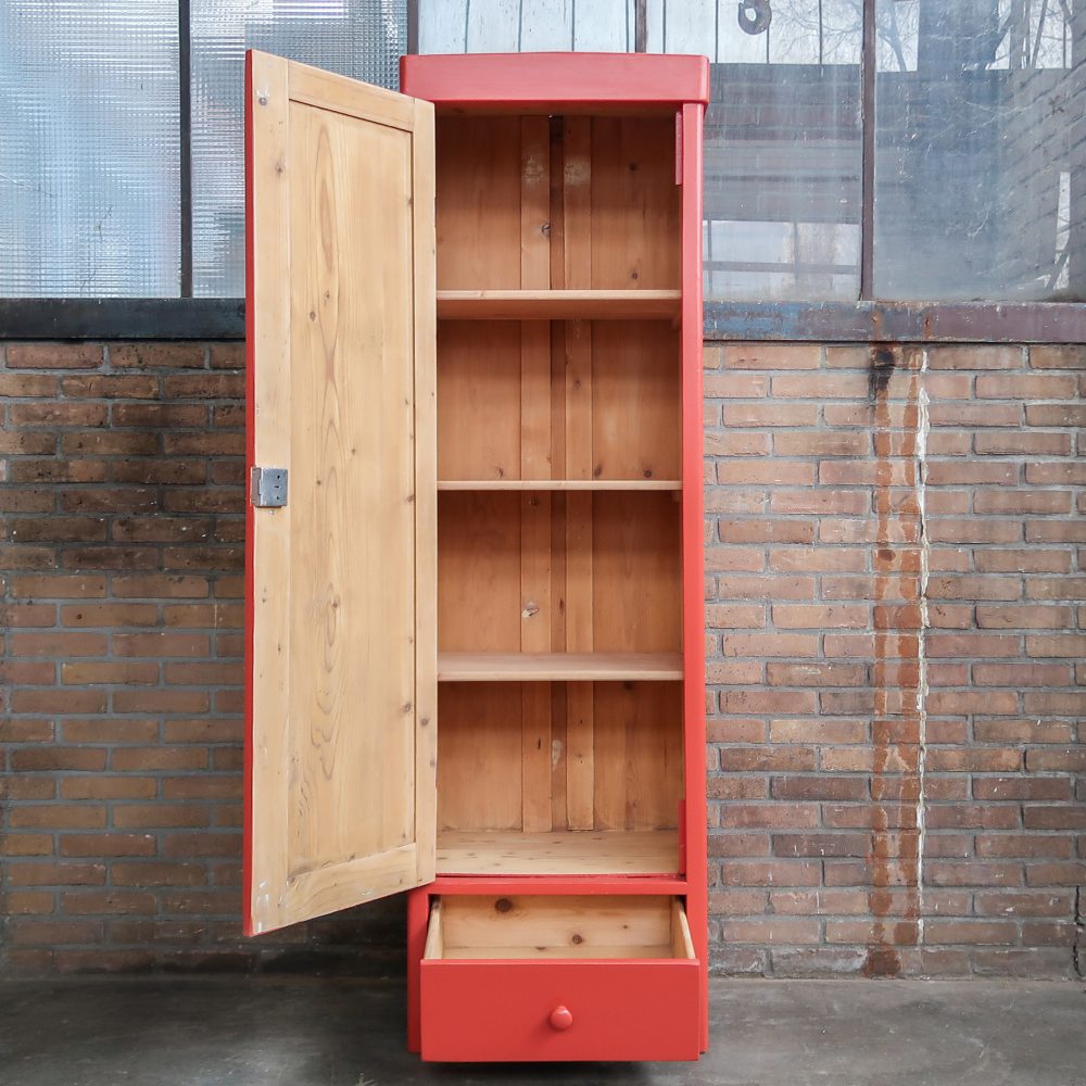 Rode brocante linnenkast - Afbeelding 3