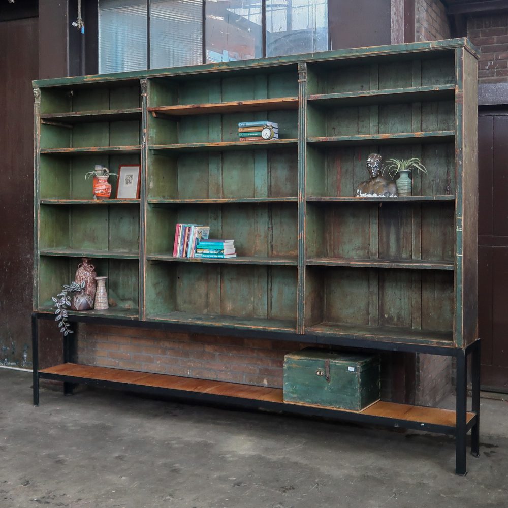 Industriële houten vakkenkast - Afbeelding 2