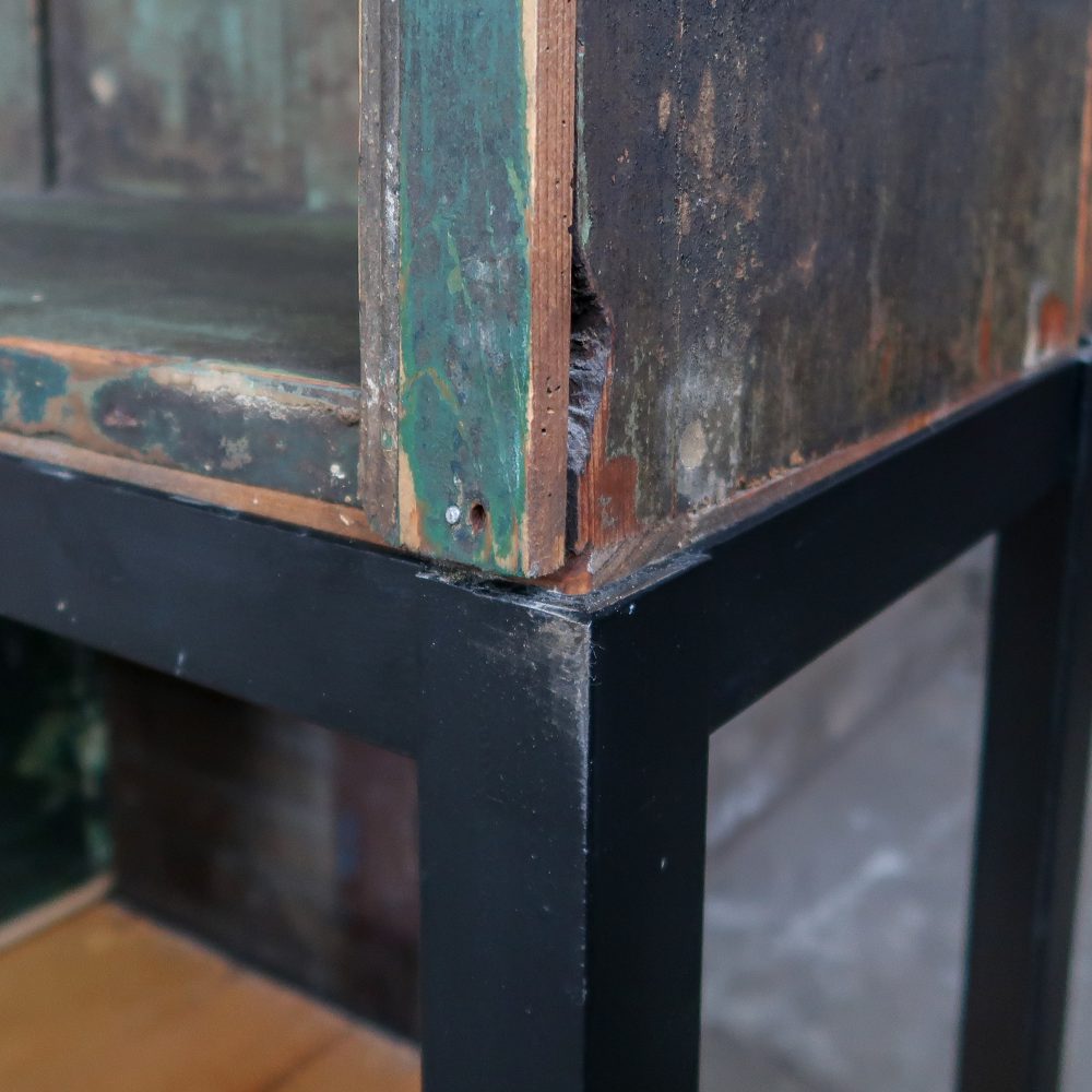 Industriële houten vakkenkast - Afbeelding 11