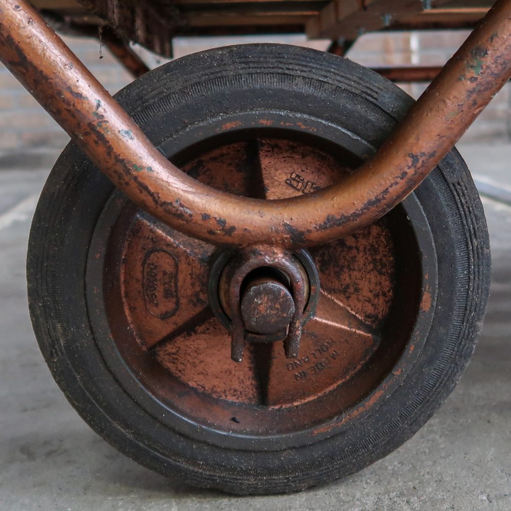 Industriële kar - salontafel - Afbeelding 8