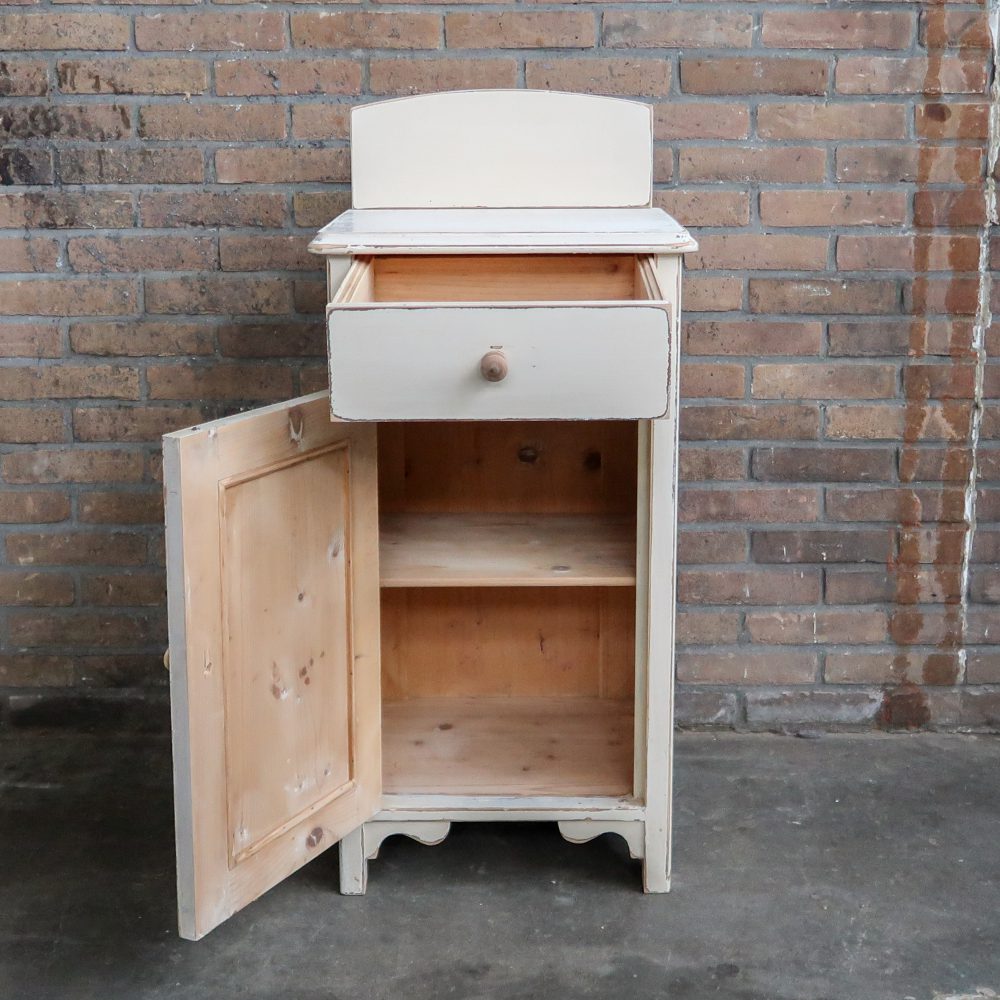 Brocante nachtkastje - Afbeelding 3