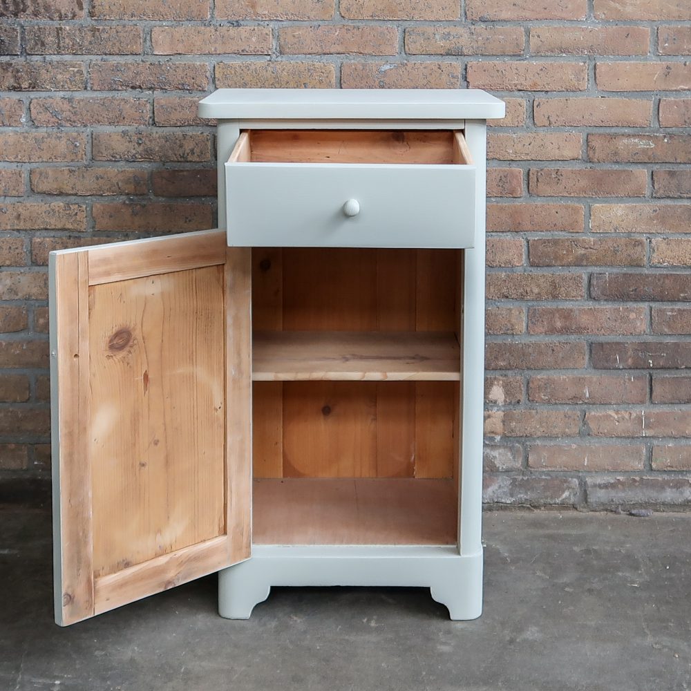 Brocante nachtkastje - Afbeelding 3