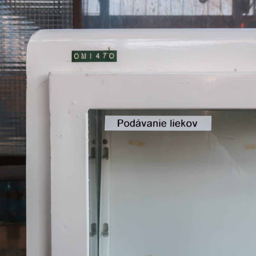 Vintage metalen dokterskast - Afbeelding 6
