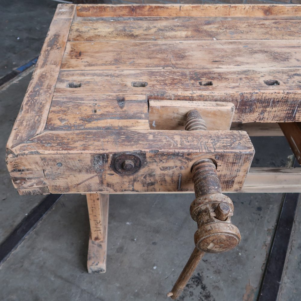 Vintage werkbank met bankschroeven - Afbeelding 5