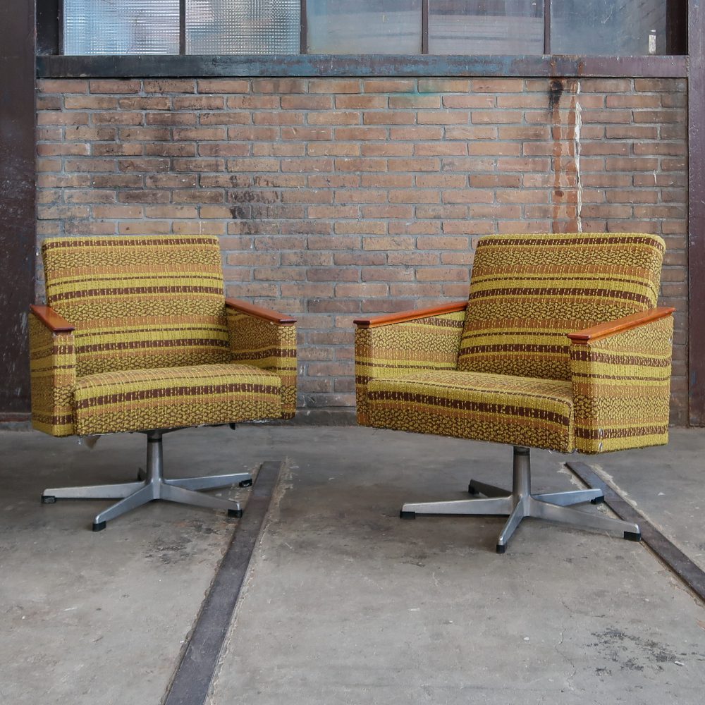 Vintage draaifauteuil - TATRA NABYTOK - Afbeelding 5
