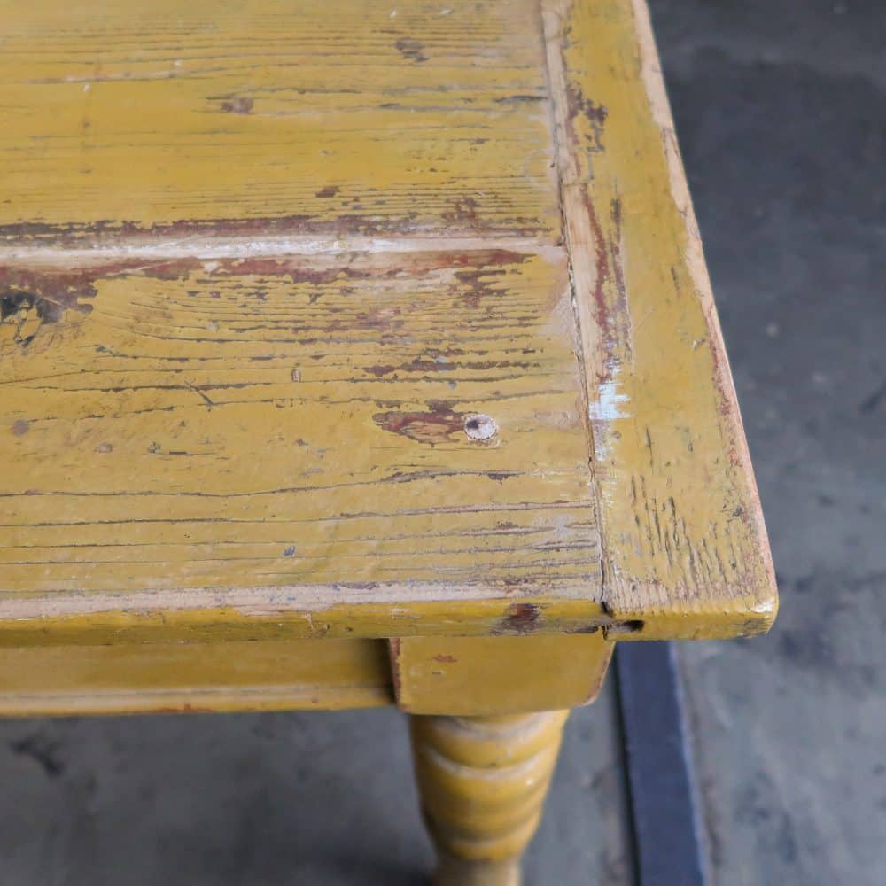 Brocante geel tafeltje - Afbeelding 4