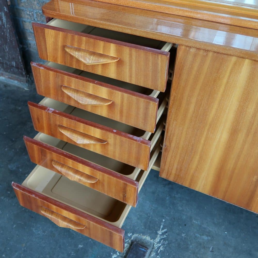 Vintage dressoir - Novy Domov - Afbeelding 10