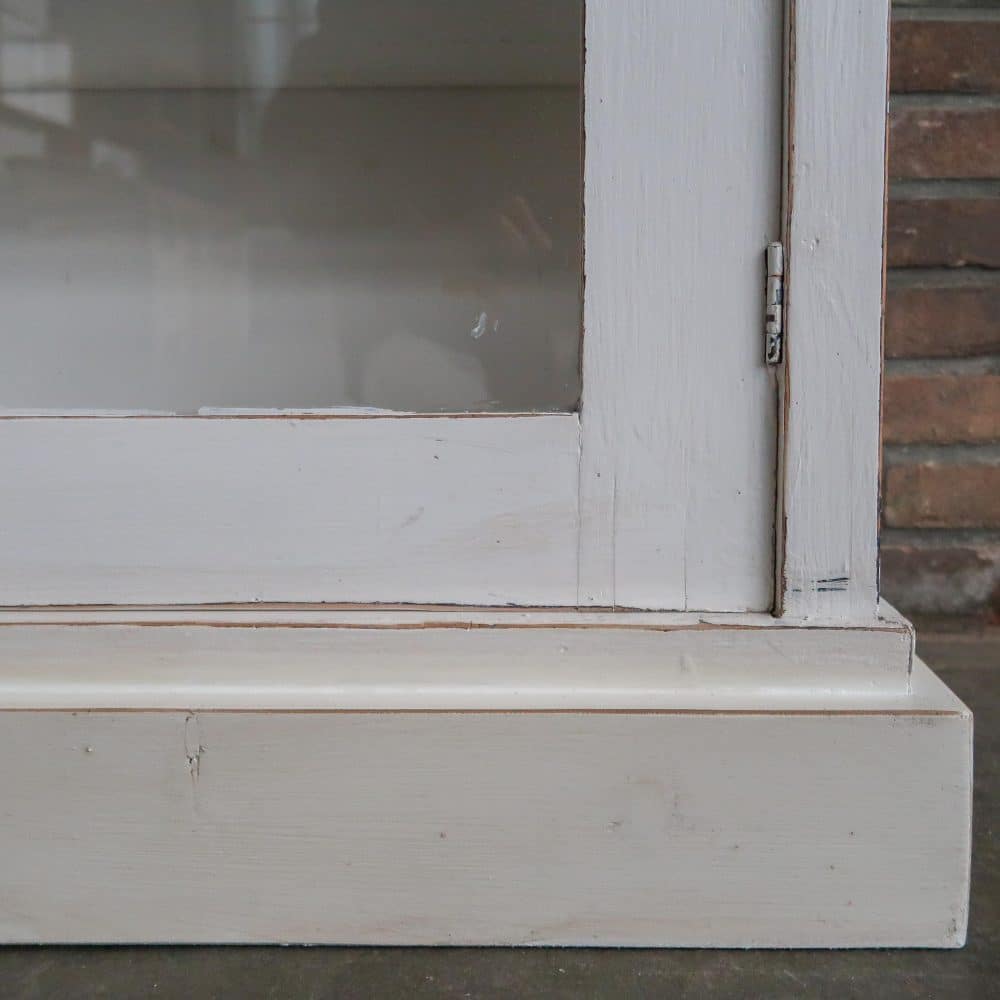 Vintage witte vitrinekast - Afbeelding 8