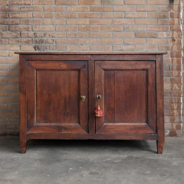 Antiek dressoir