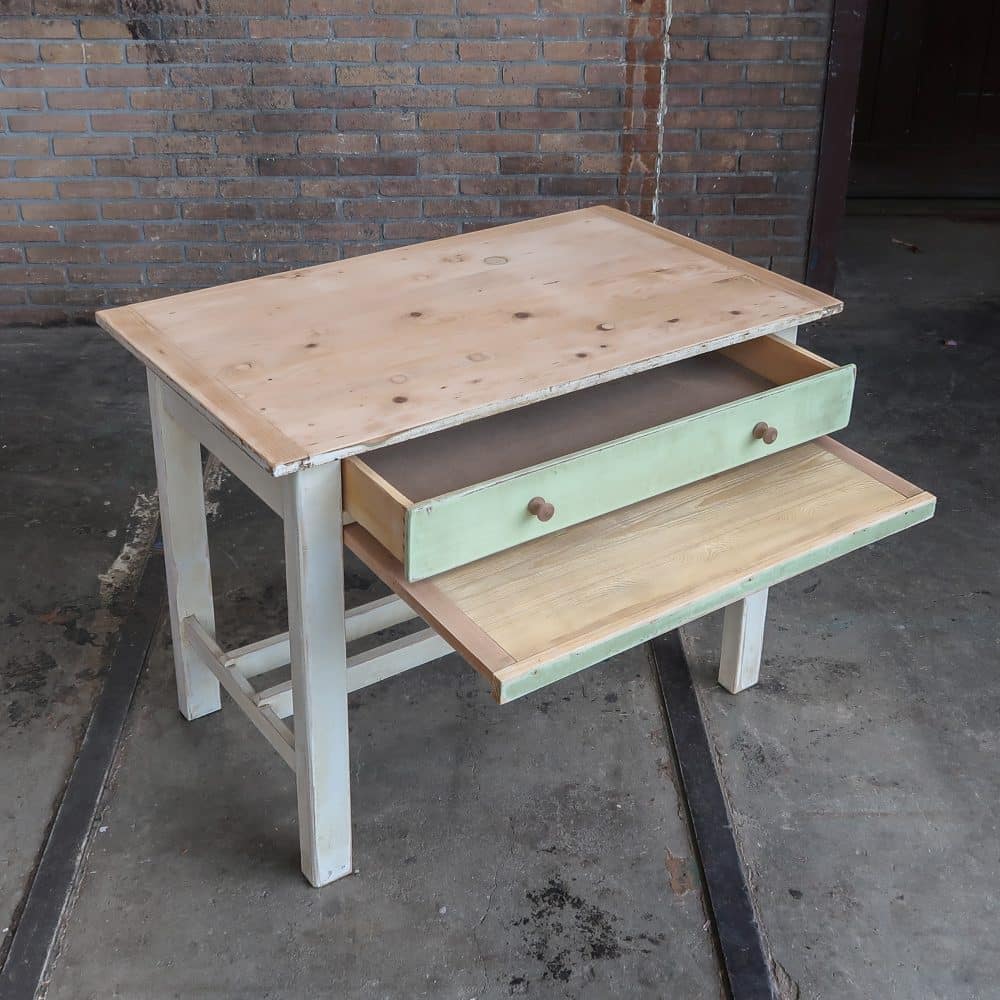 Brocante tafeltje met uitschuifbare plank - Afbeelding 2