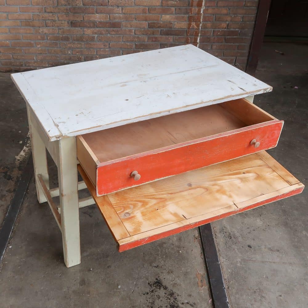Brocante tafeltje met uitschuifbare plank - Afbeelding 2
