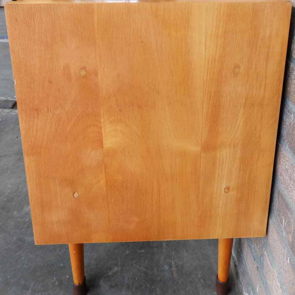 Vintage dressoirtje met schuifdeuren - Afbeelding 6