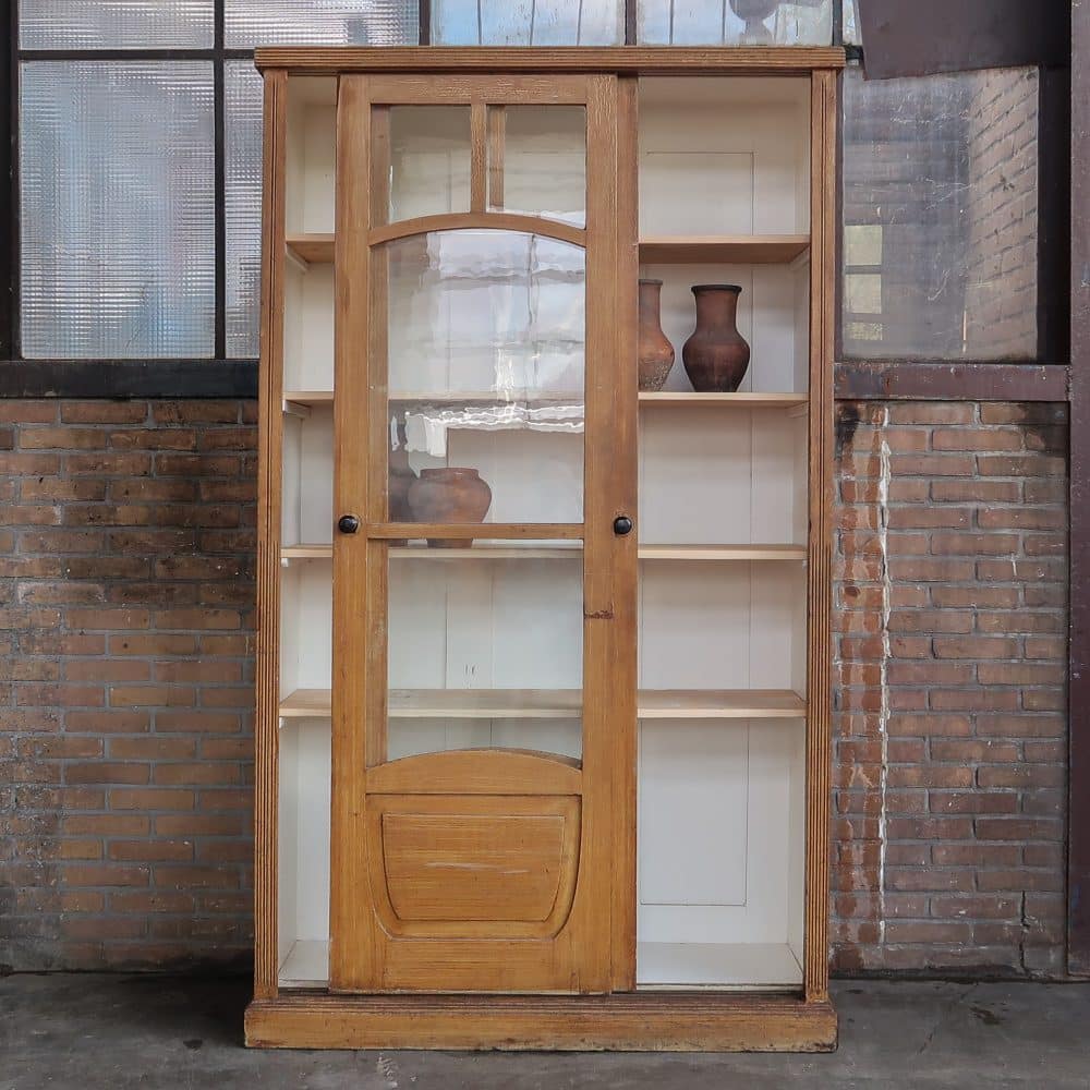 Antieke kast met schuifdeuren - Afbeelding 3
