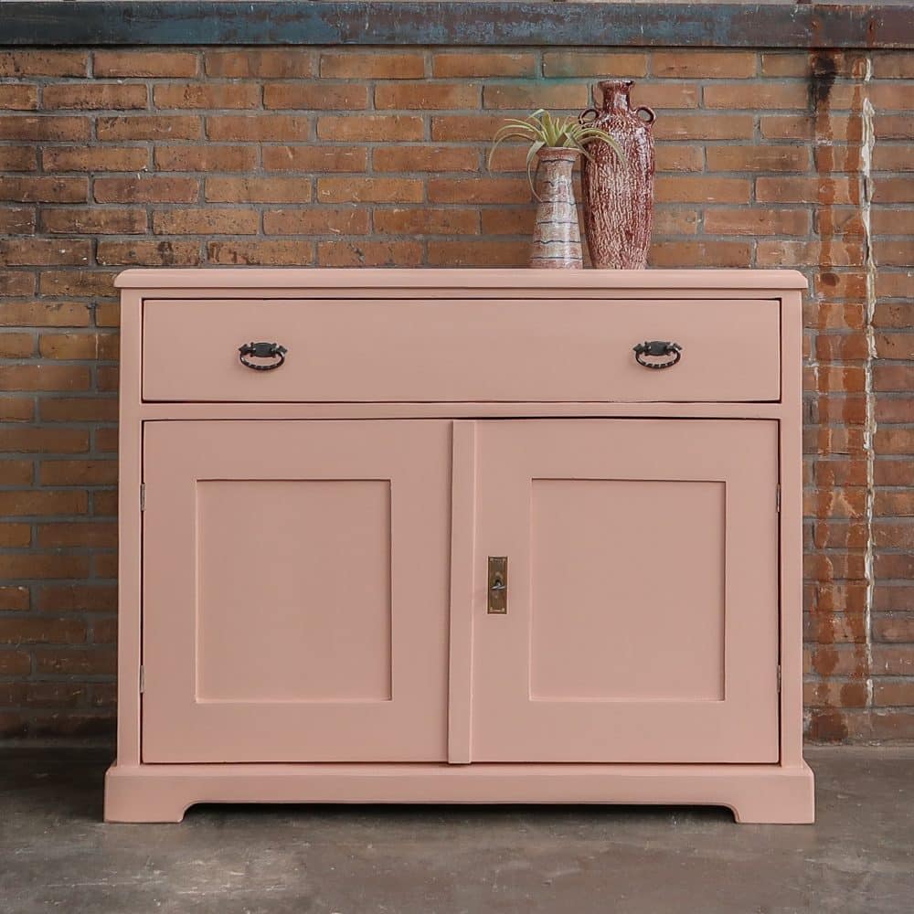Brocante roze dressoir