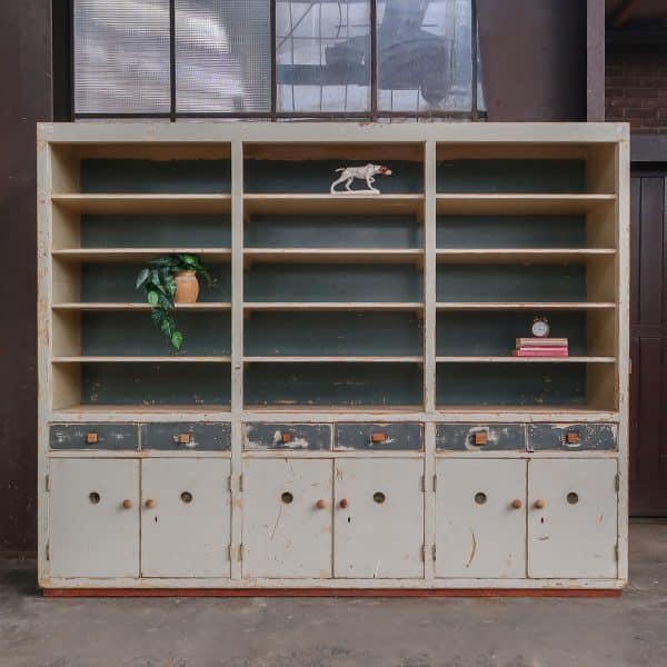 Brocante winkelkast