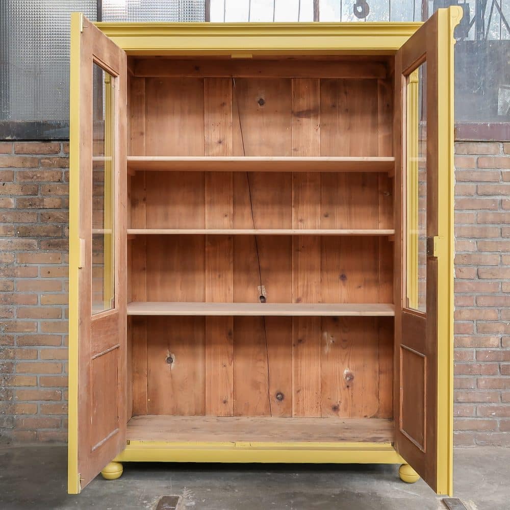 Brocante gele vitrinekast - Afbeelding 3