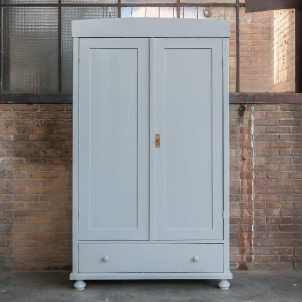 Brocante kledingkast
