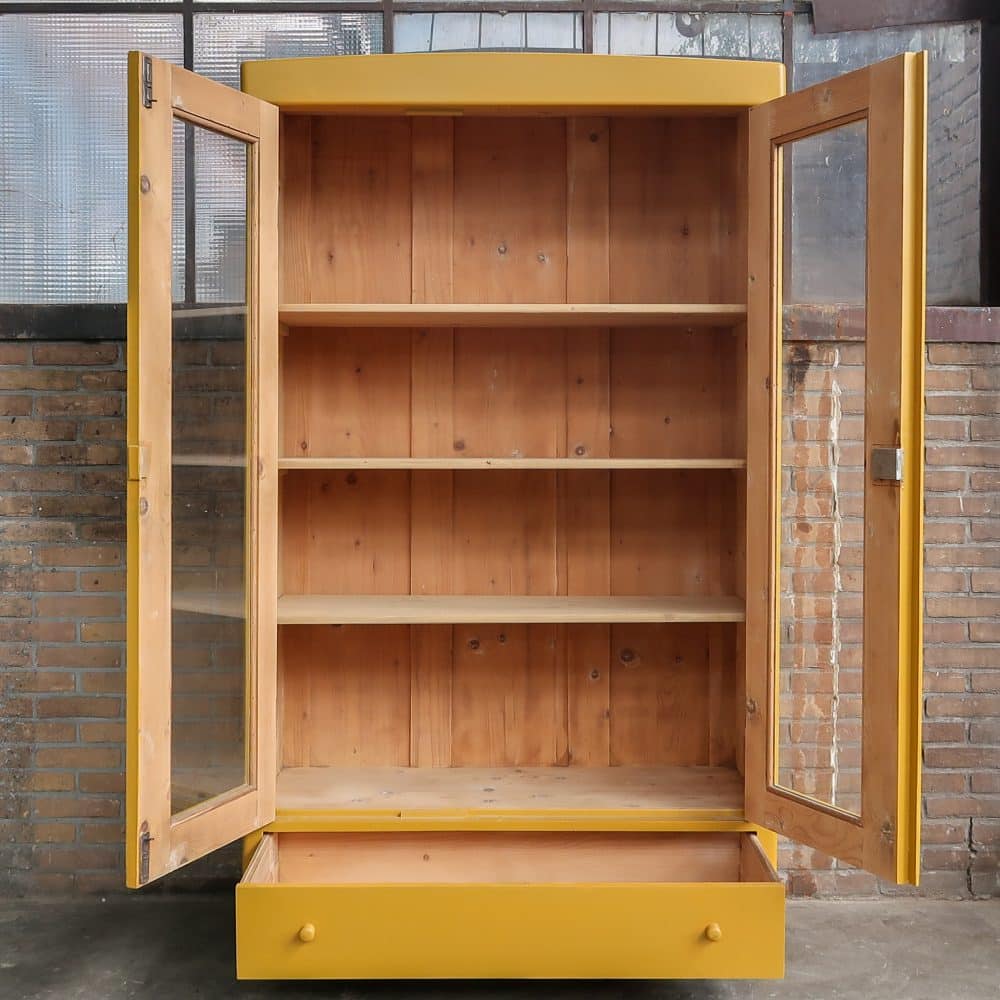 Brocante gele vitrinekast - Afbeelding 3
