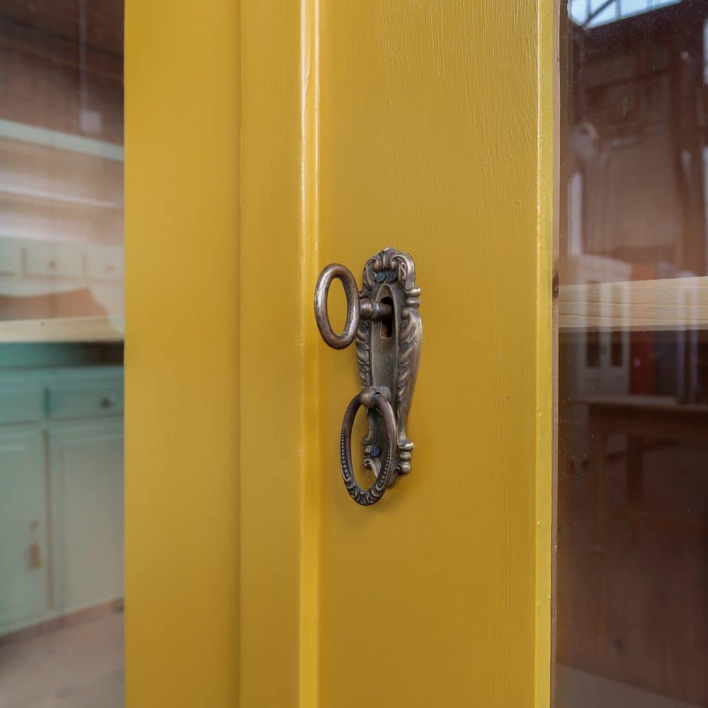 Brocante gele vitrinekast - Afbeelding 7