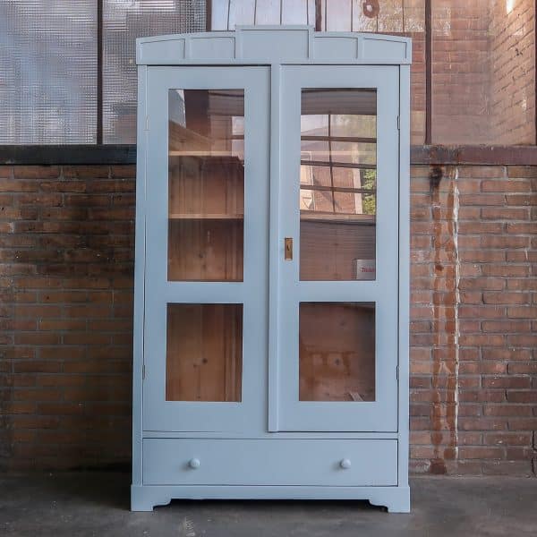 Brocante vitrinekast