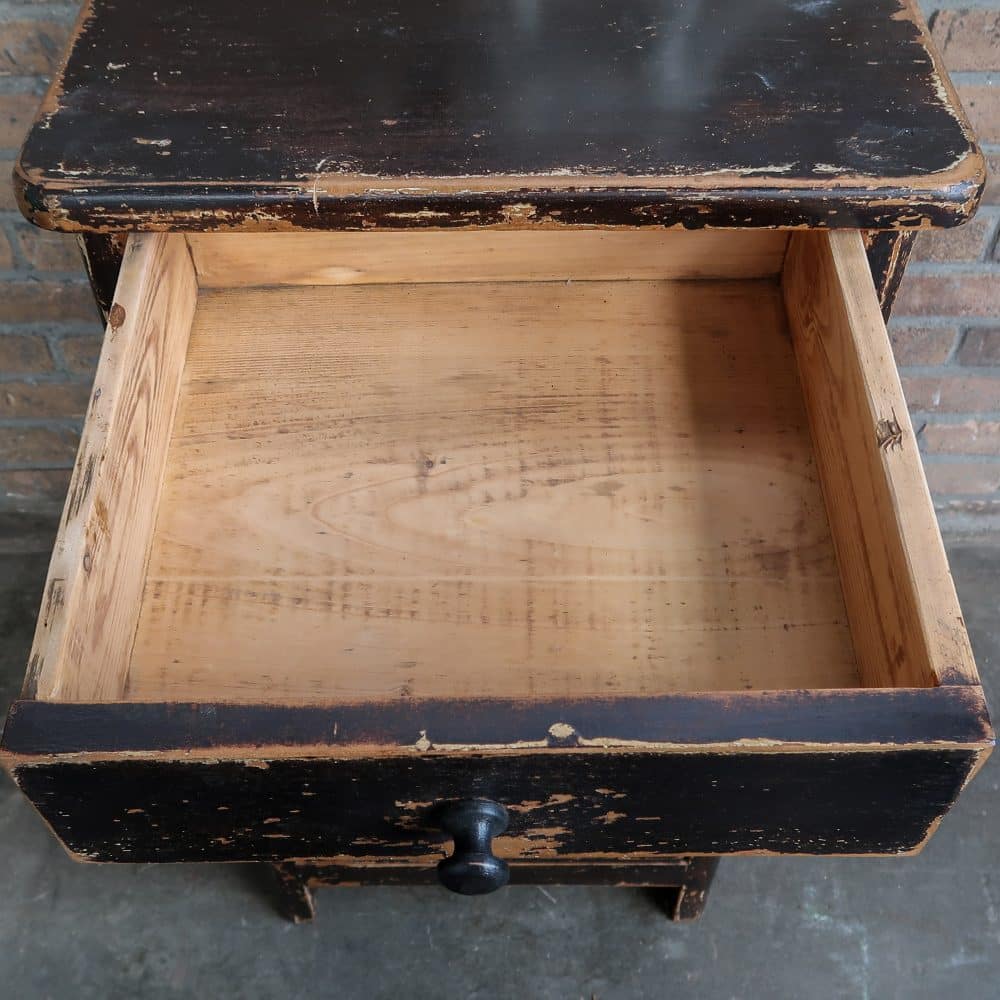 Brocante nachtkastje - Afbeelding 4