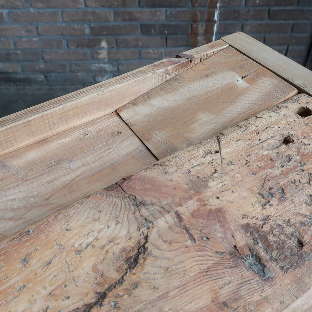 Vintage werkbank met bankschroef - Afbeelding 5