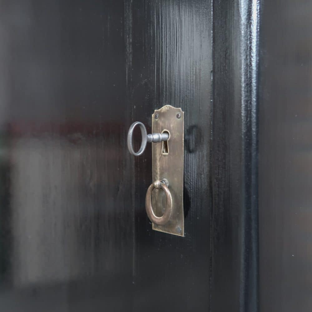 Zwarte eendeurs linnenkast - Afbeelding 8