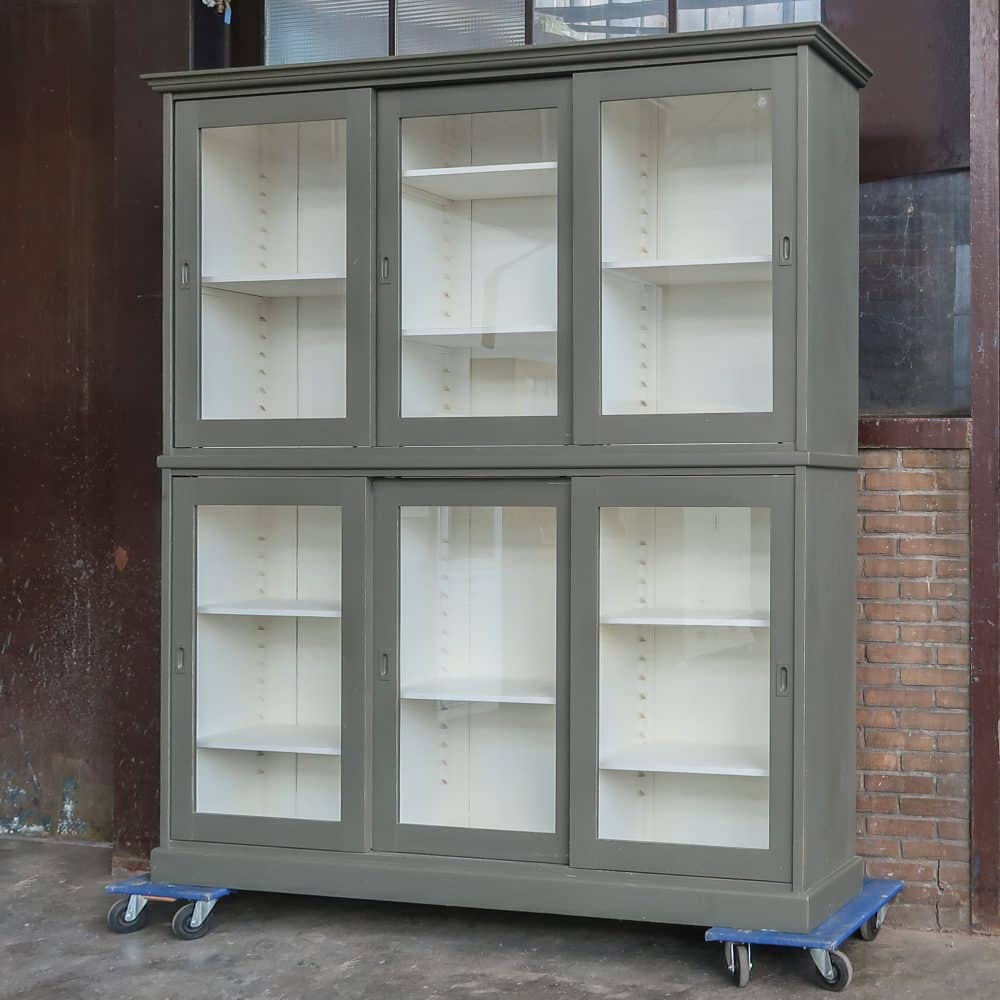 Vitrinekast met schuifdeuren - Afbeelding 2