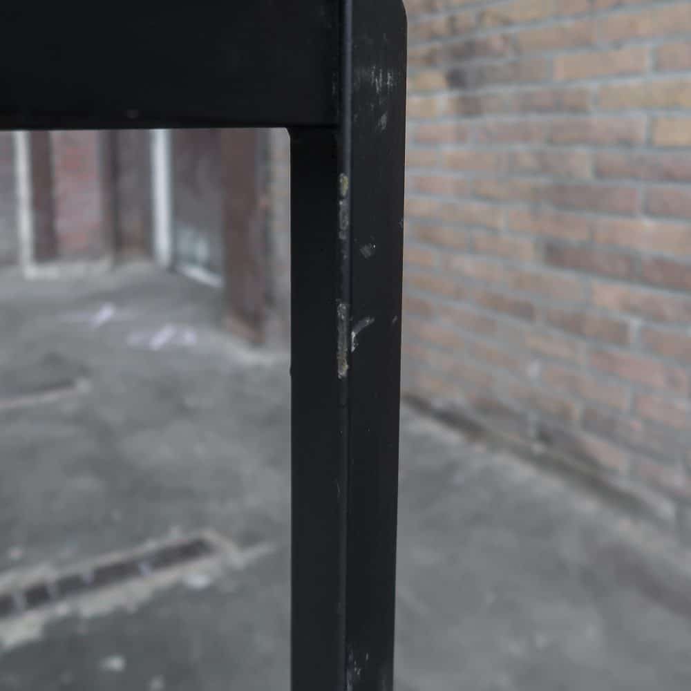 Tafel met metalen frame - Afbeelding 10