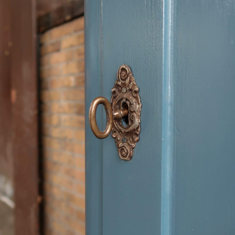 Blauwe eendeurs linnenkast - Afbeelding 7