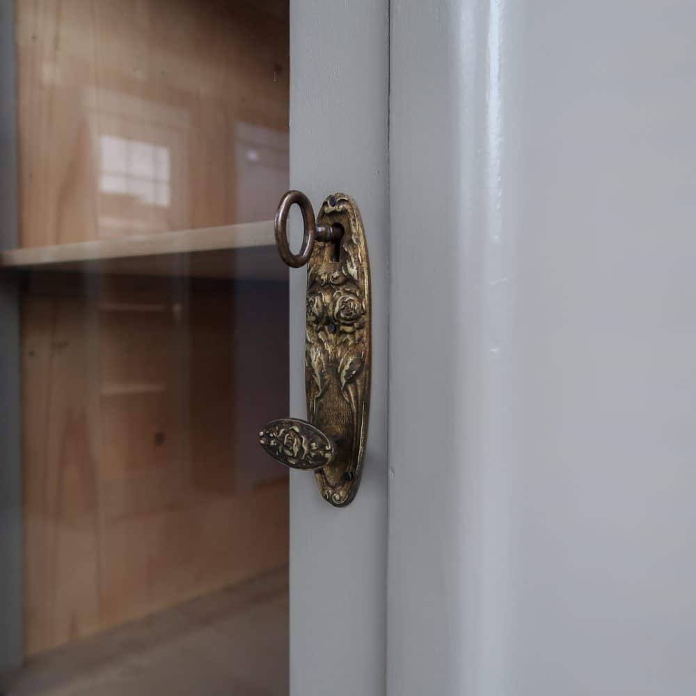 Eendeurs taupe vitrinekast - Afbeelding 6
