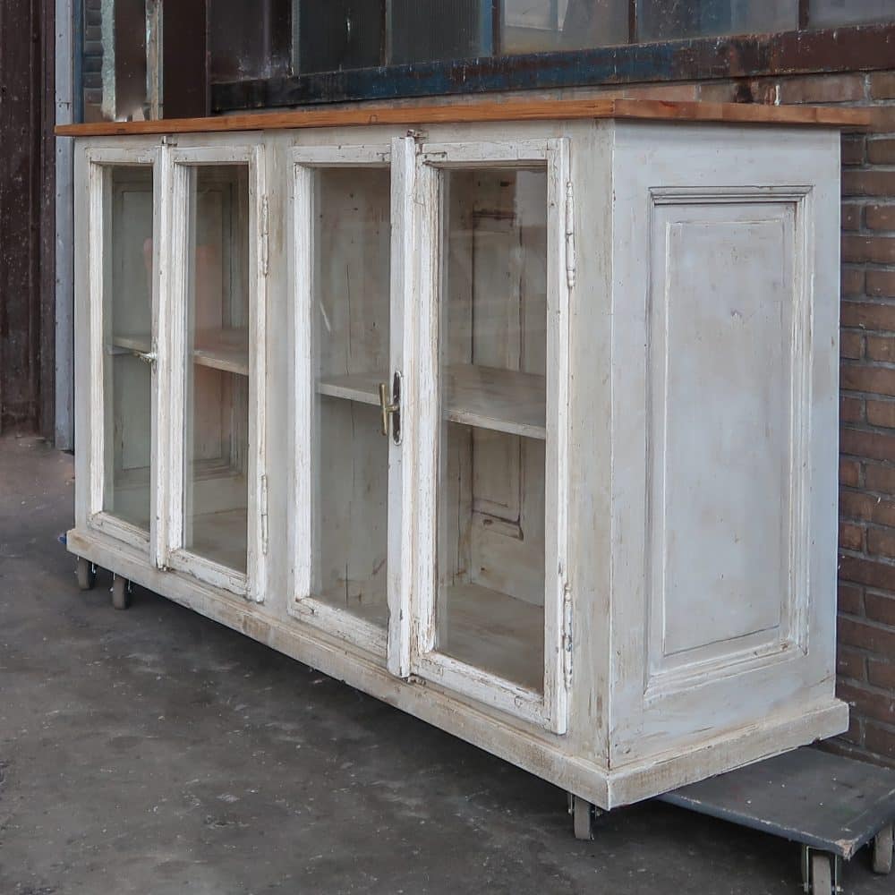 Brocante vitrinekast/dressoir - Afbeelding 2