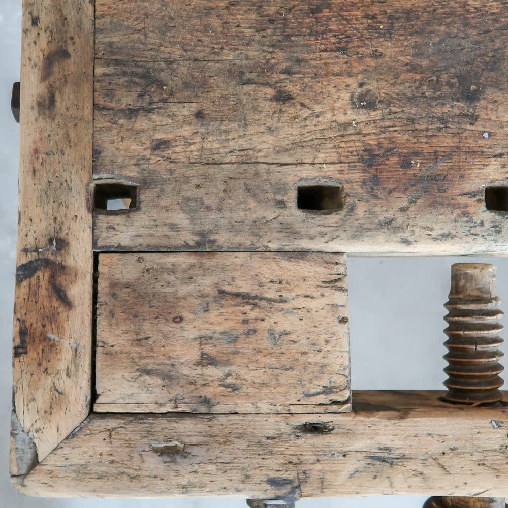 Vintage werkbank met bankschroef - Afbeelding 7