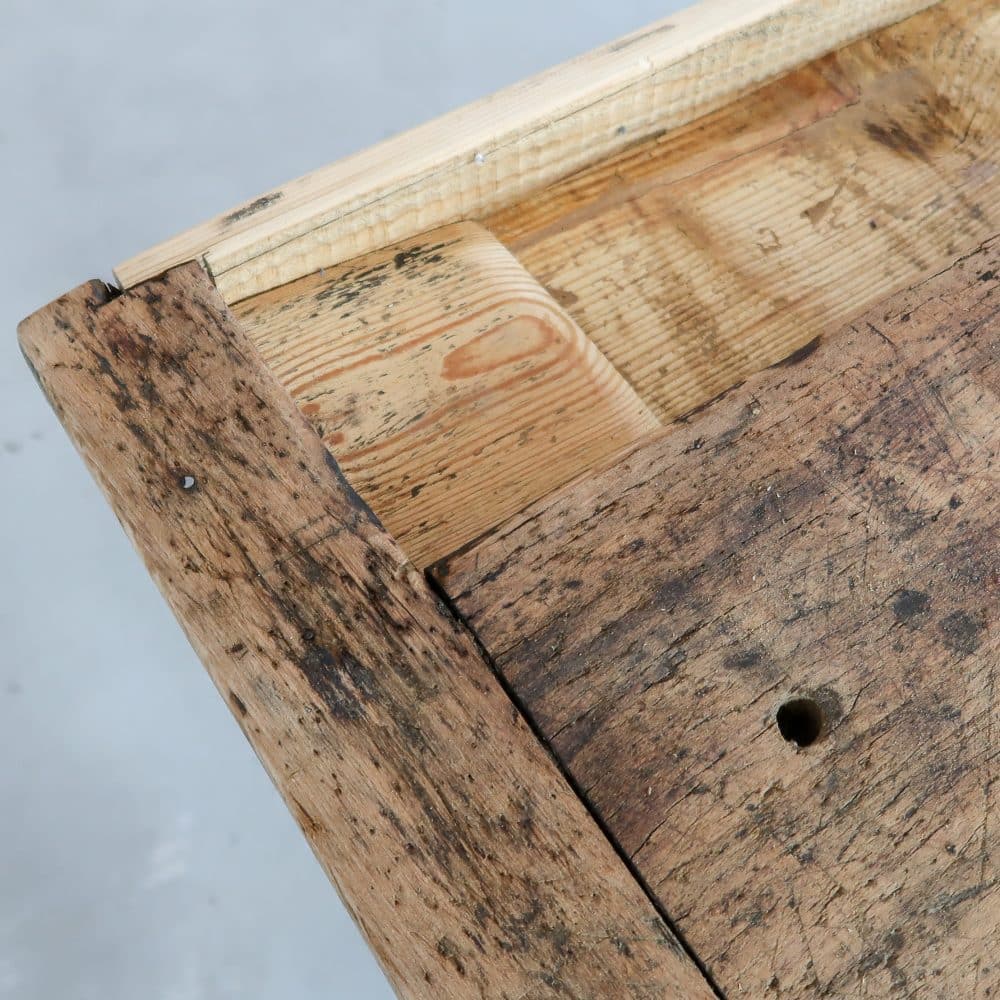 Vintage werkbank met bankschroef - Afbeelding 6
