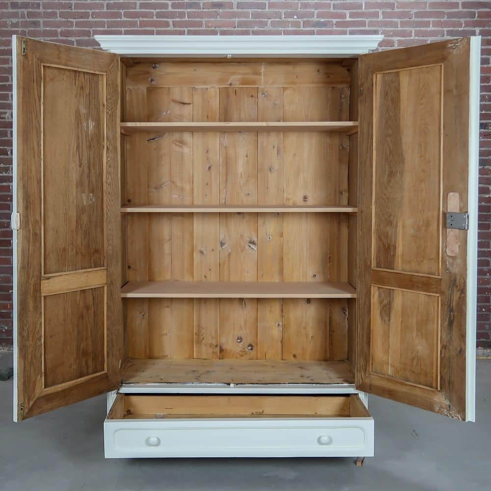 Witte brocante linnenkast - Afbeelding 3