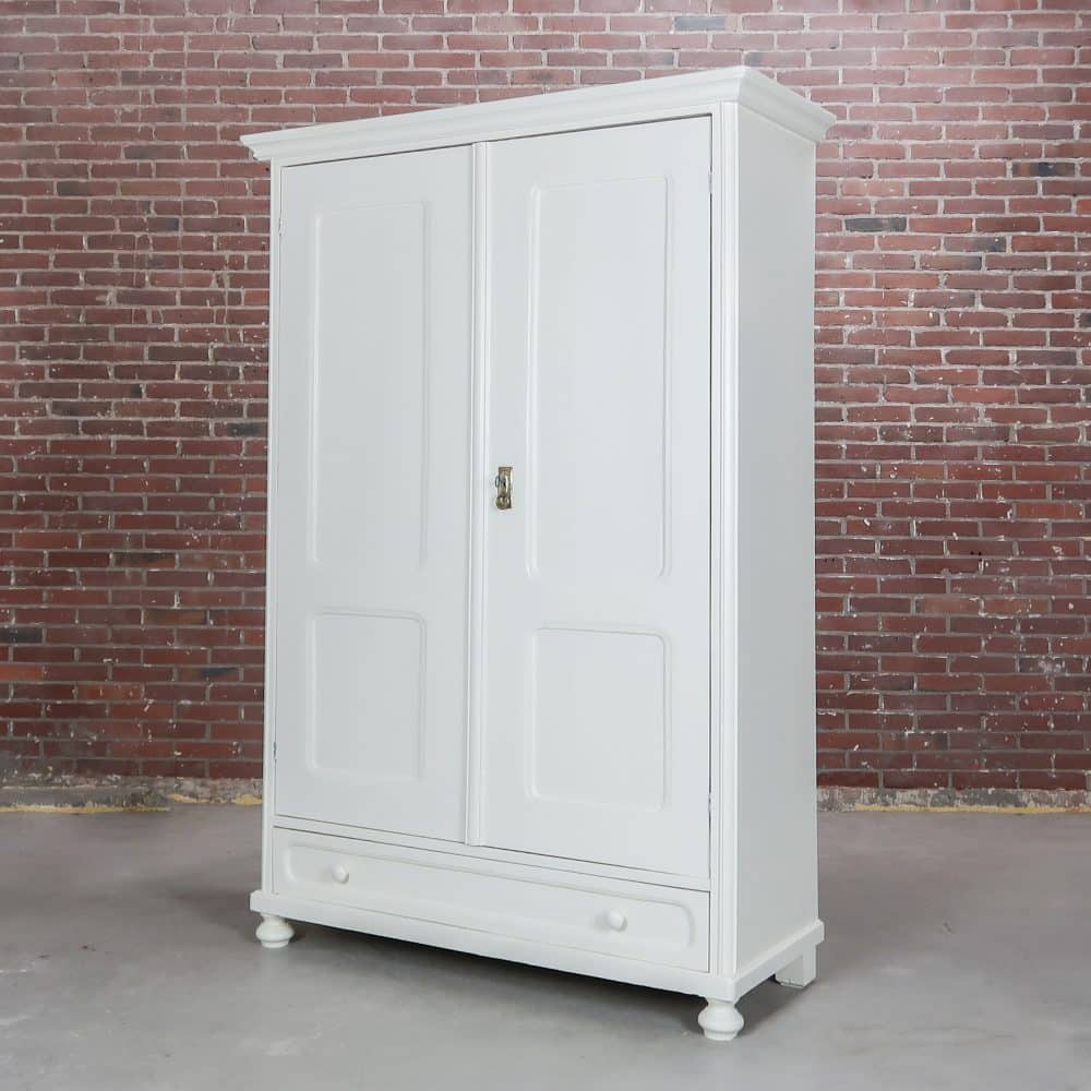 Witte brocante linnenkast - Afbeelding 2