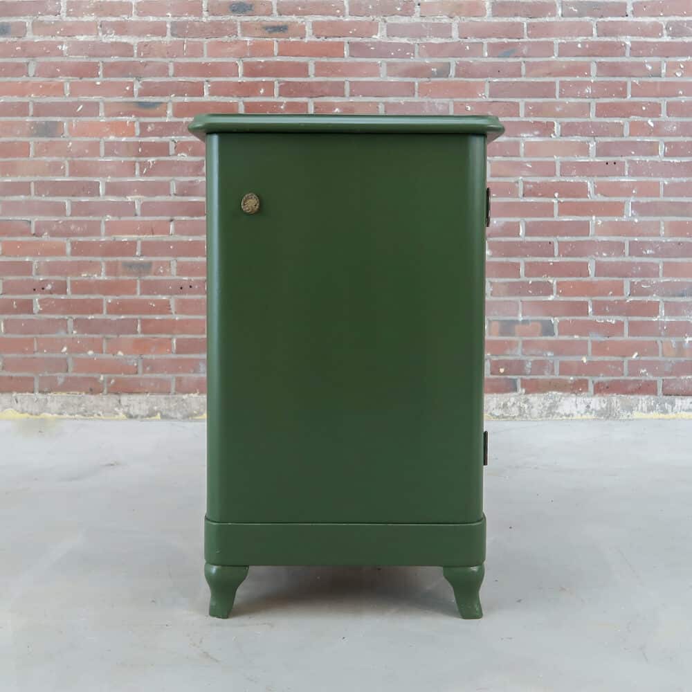 Groen brocante nachtkastje