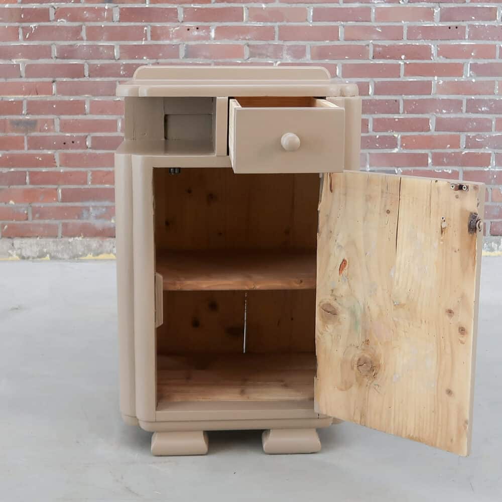 Taupe brocante nachtkastje - Afbeelding 4