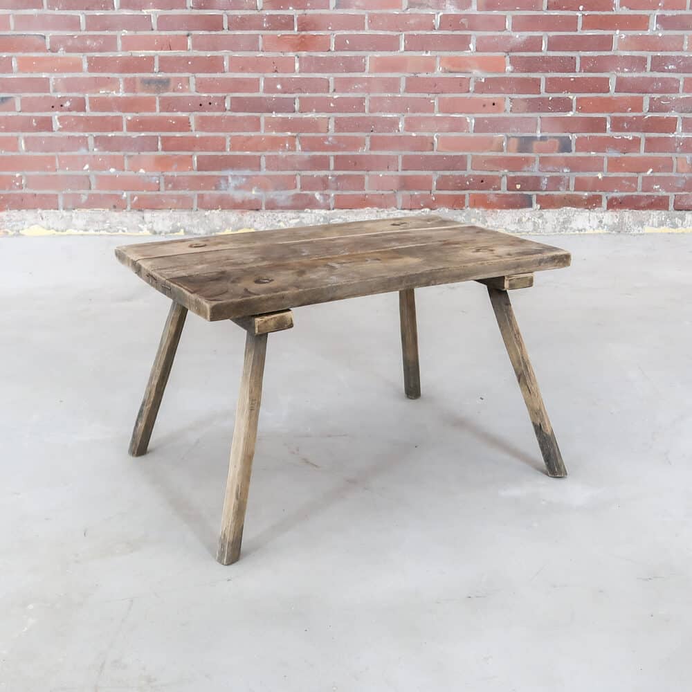 Klein brocante tafeltje