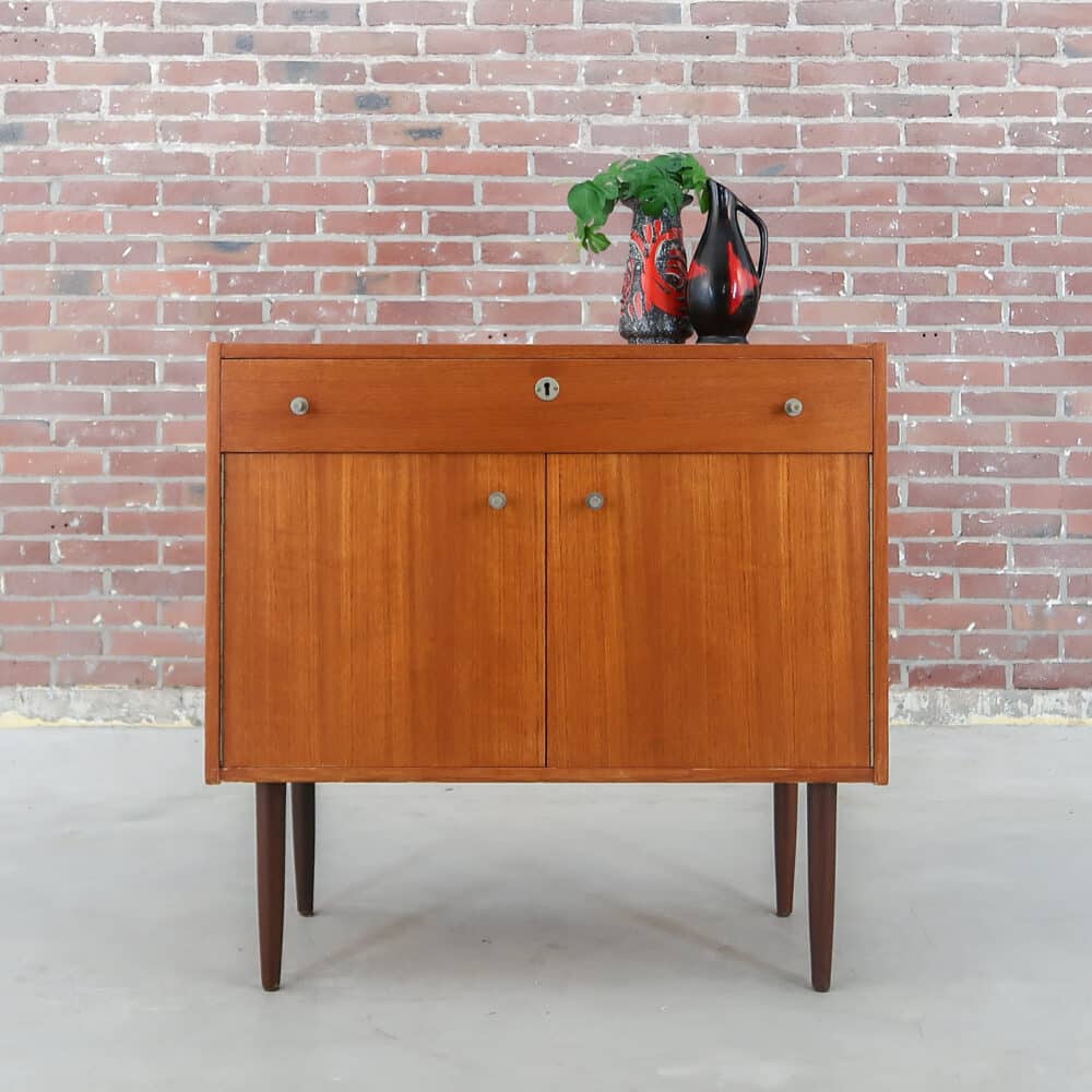 Vintage dressoir