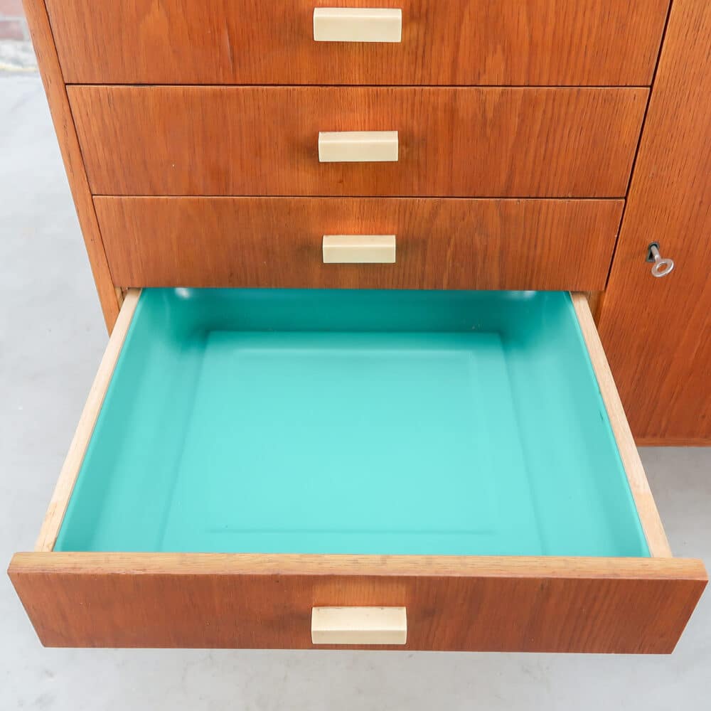 Vintage vitrinekast - Jiroutek – Bild 6