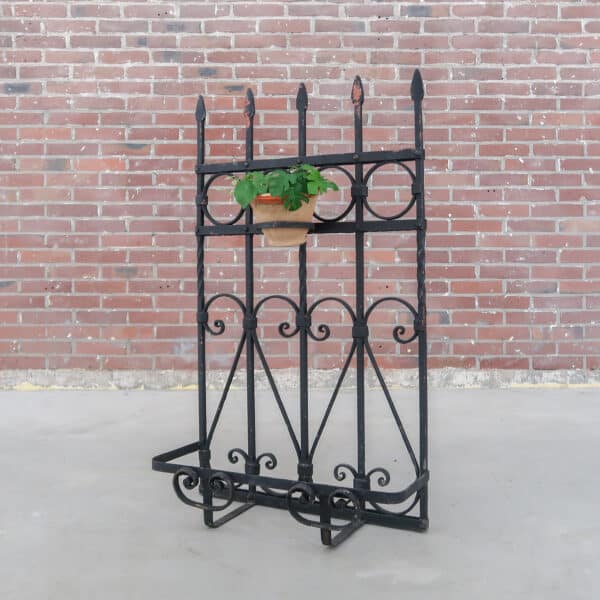 Metalen plantenrek