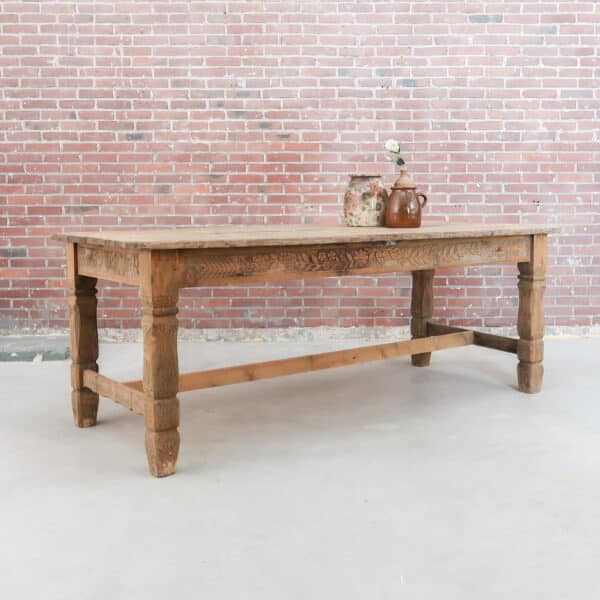Landelijke houten tafel