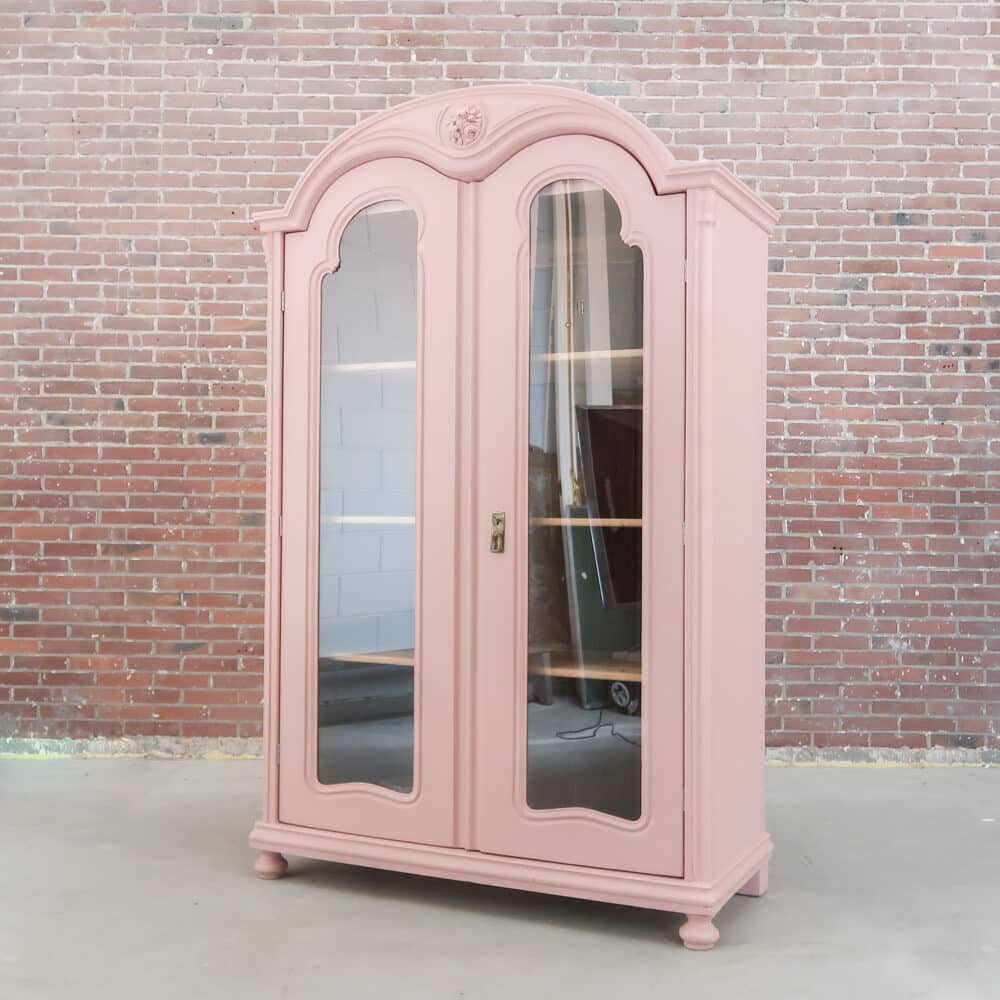 Zacht roze vitrinekast - Afbeelding 2