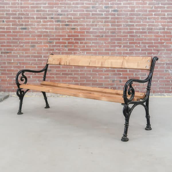 Brocante bank - gietijzeren poten