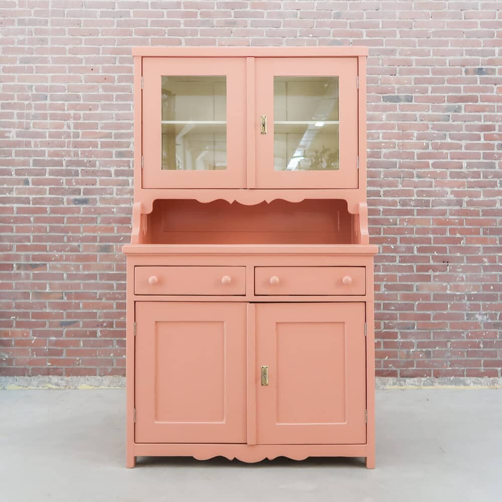 Brocante roze buffetkast