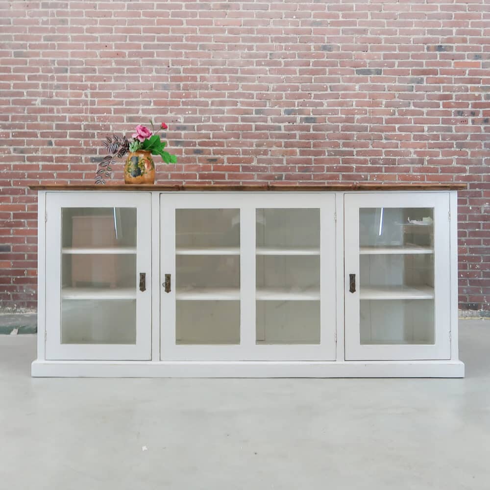 Brocante vitrinekast/dressoir