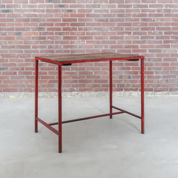 Industrieel tuintafeltje