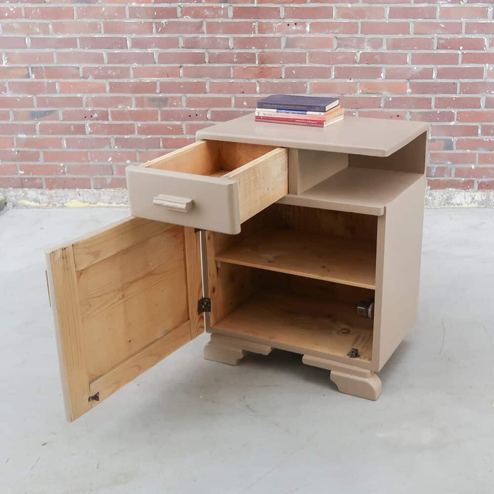 Taupe brocante nachtkastje – Bild 2
